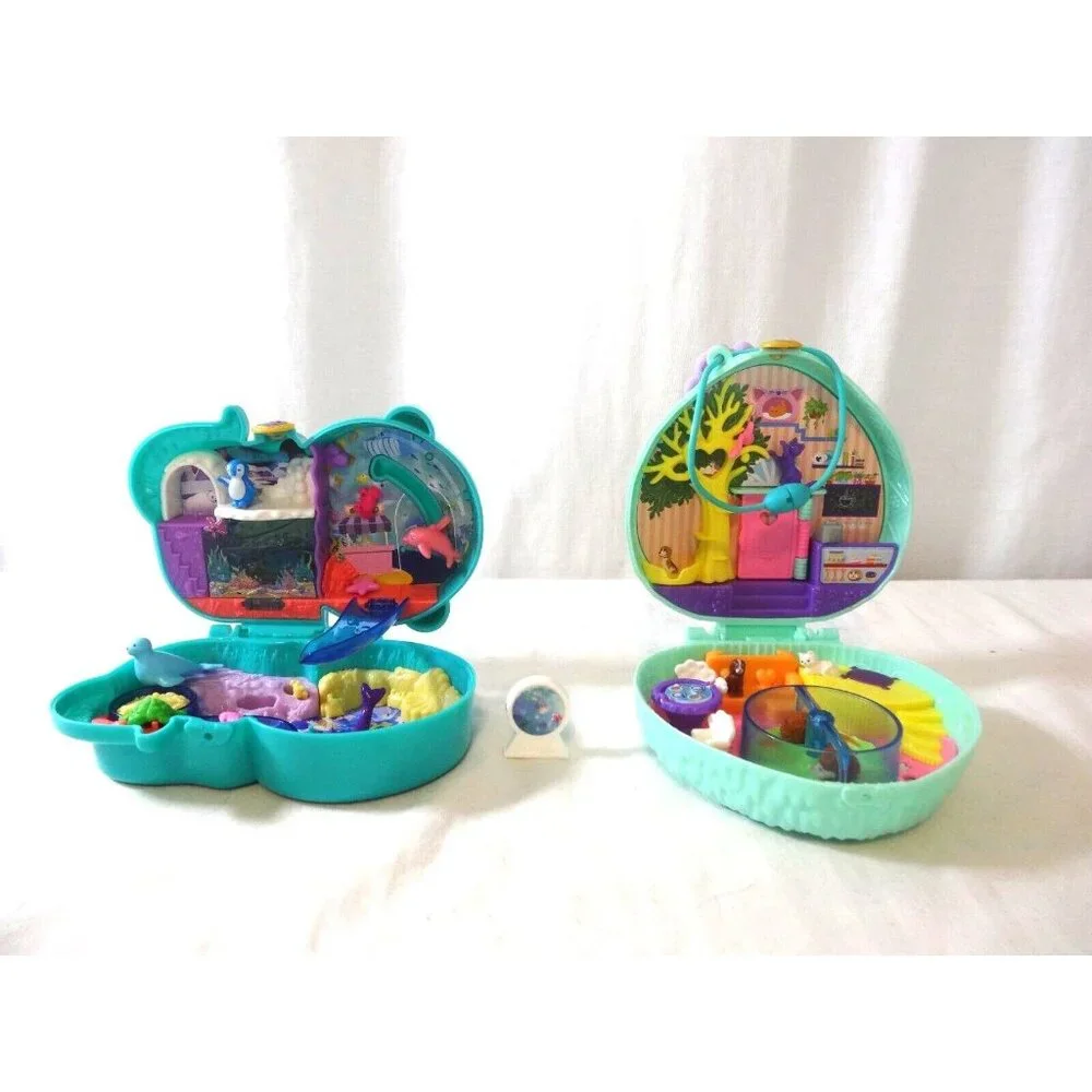 Polly Pocket Hedgehog Cafe Compact Playset + Polly Pocket Otter Aquarium Compac